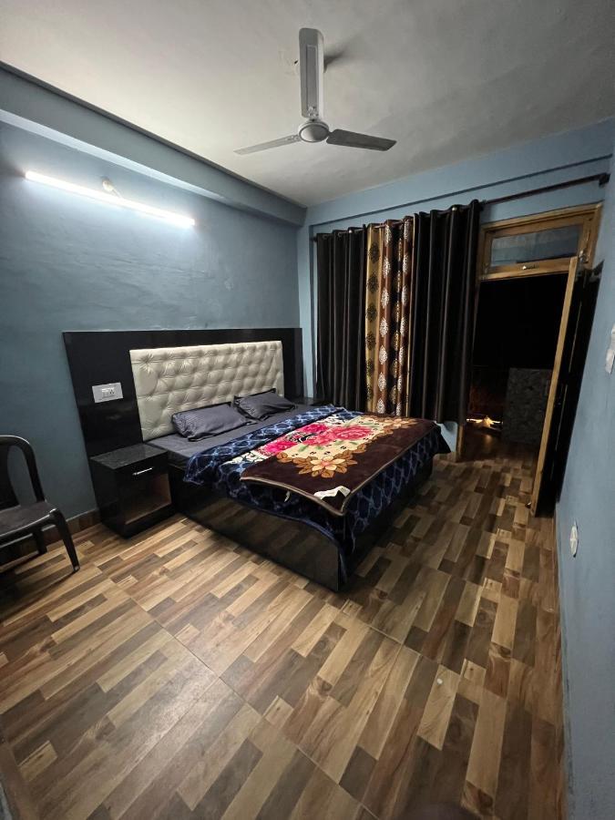 Shanti Cafe & Hostels Kasol Dış mekan fotoğraf