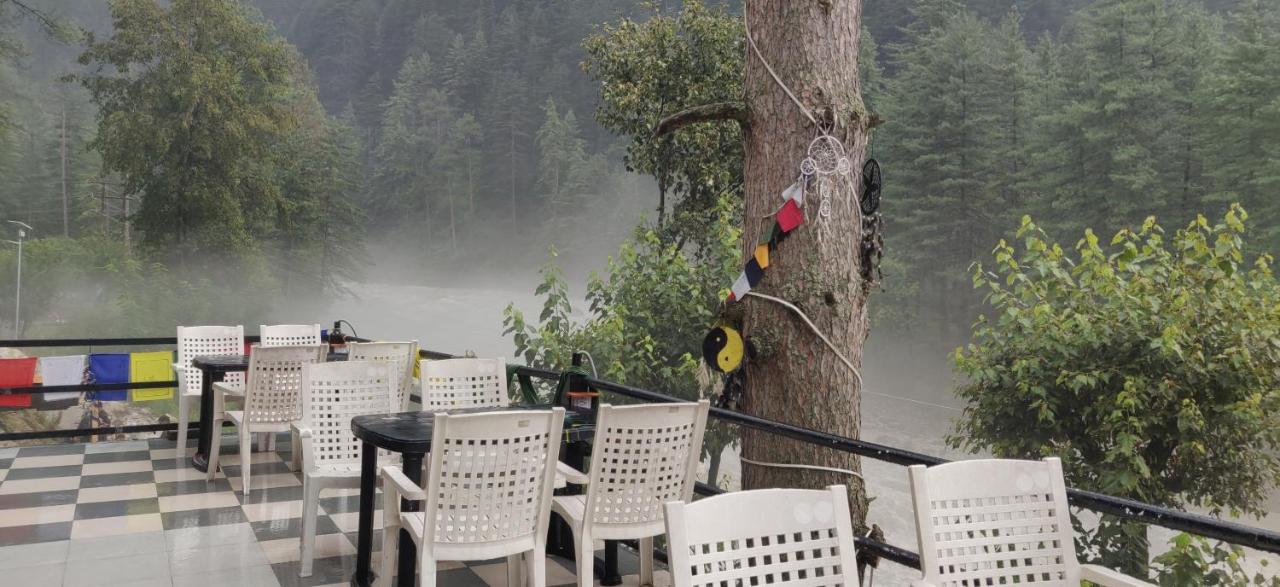 Shanti Cafe & Hostels Kasol Dış mekan fotoğraf