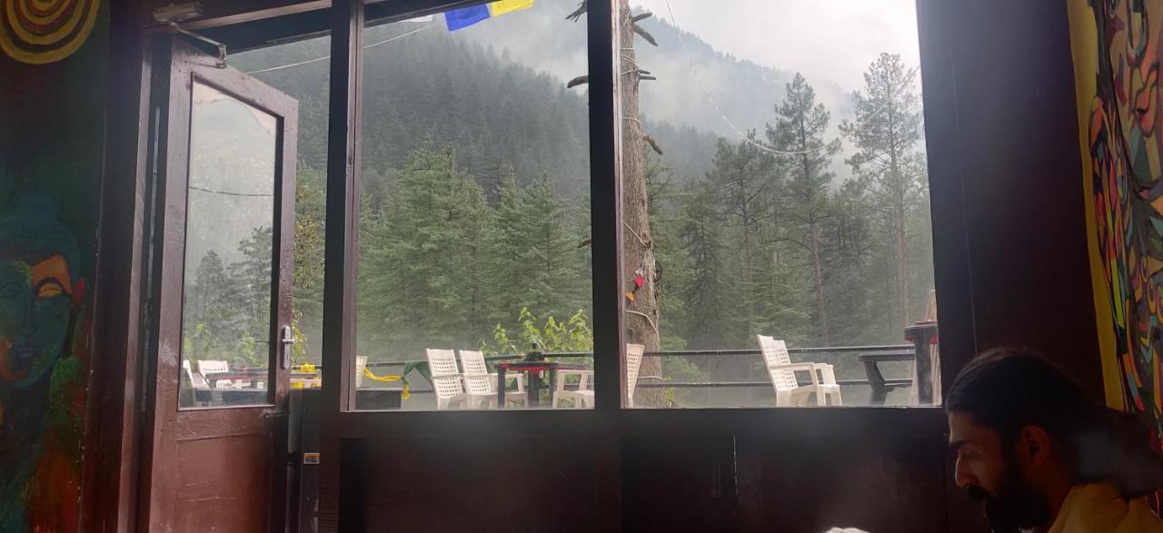 Shanti Cafe & Hostels Kasol Dış mekan fotoğraf