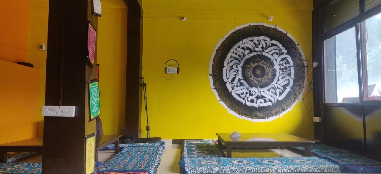 Shanti Cafe & Hostels Kasol Dış mekan fotoğraf