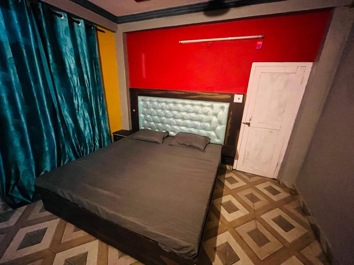 Shanti Cafe & Hostels Kasol Dış mekan fotoğraf