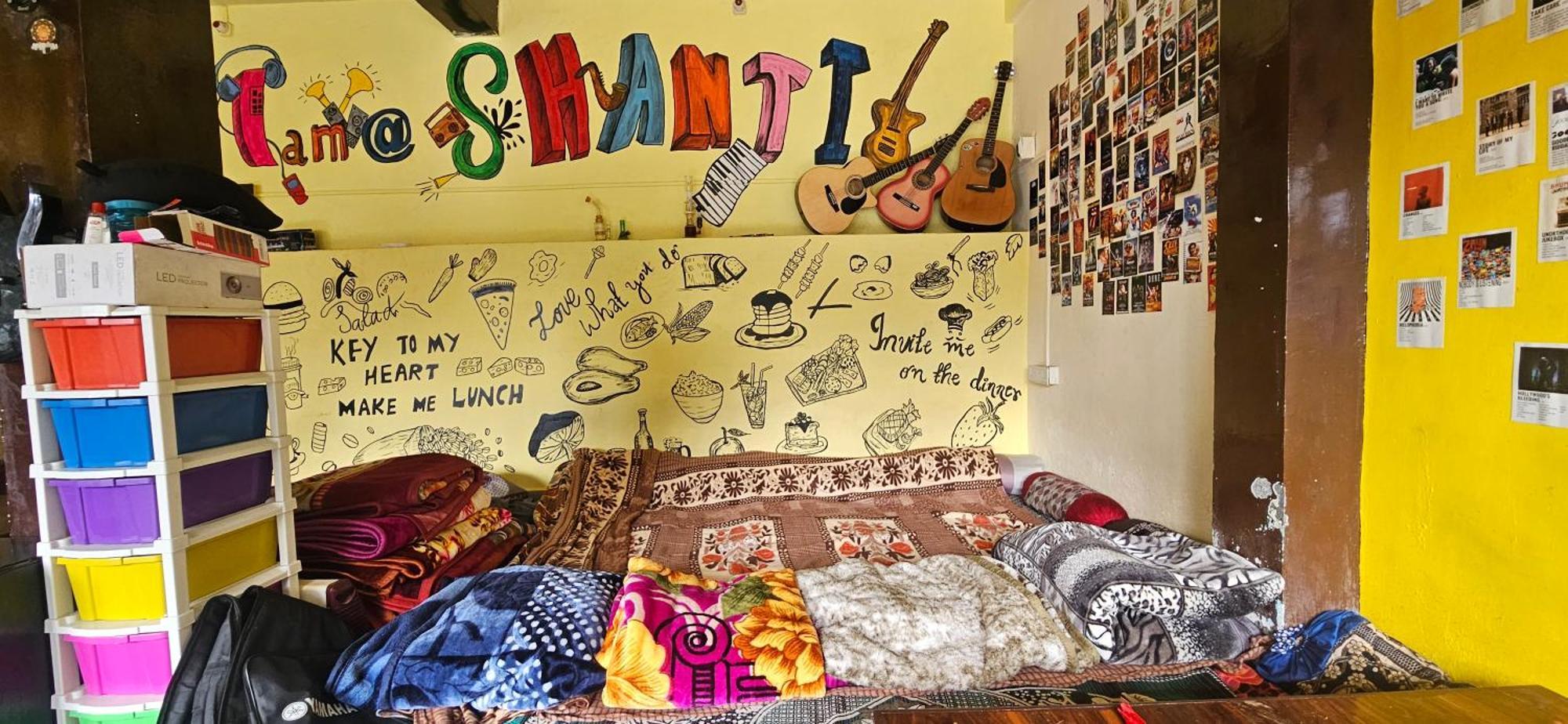 Shanti Cafe & Hostels Kasol Dış mekan fotoğraf