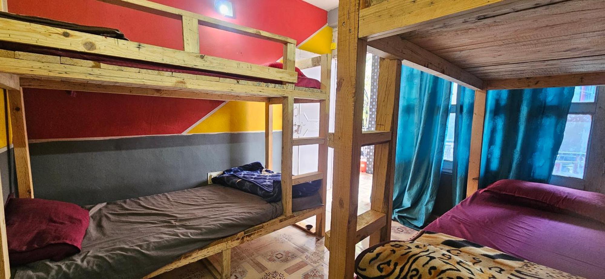 Shanti Cafe & Hostels Kasol Dış mekan fotoğraf